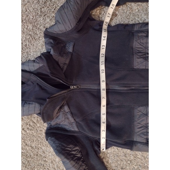 LULULEMON Fleecy Keen Jacket Black Size 4 Removable Hood Warm Layered Quilted BB - Picture 6 of 6